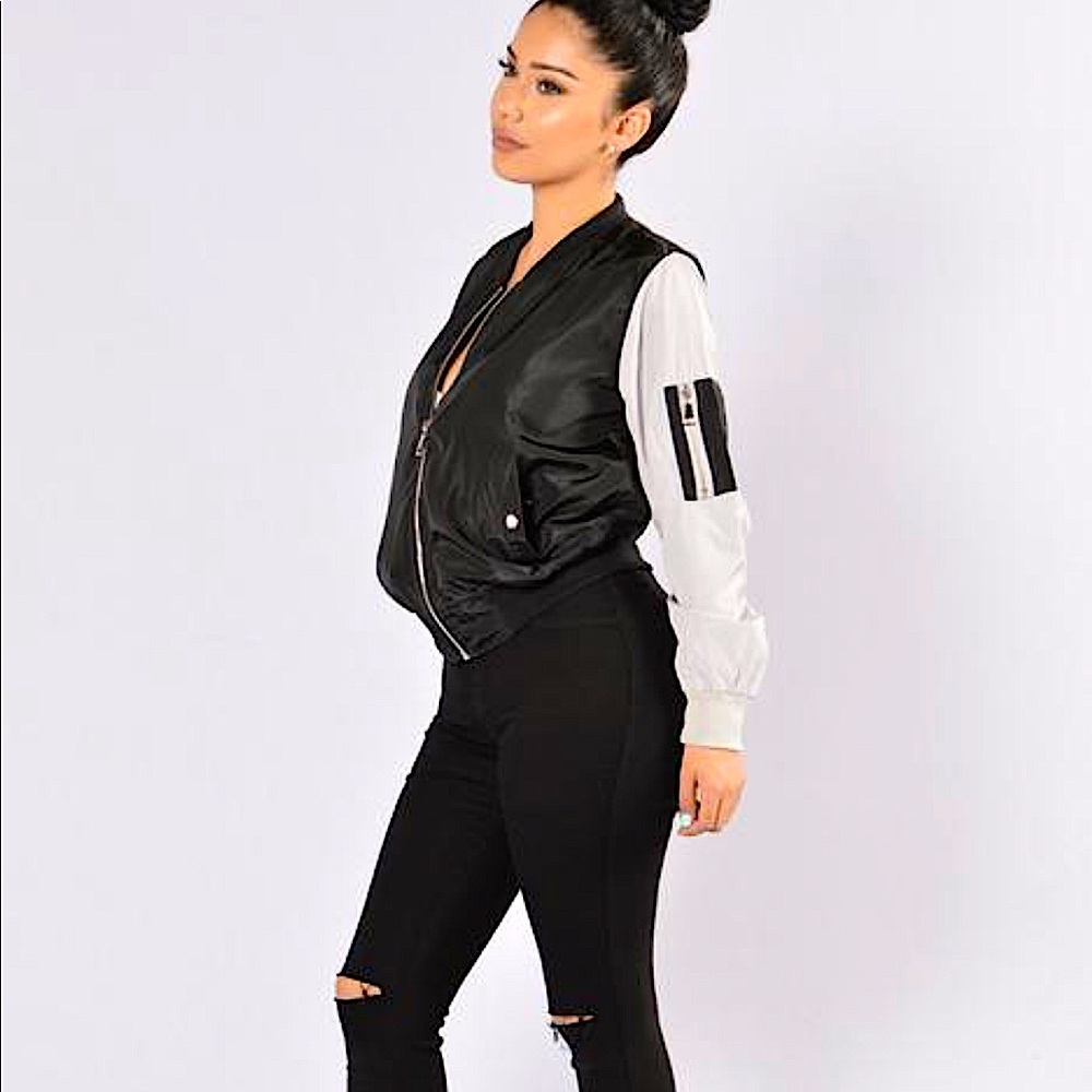 LIGHTWEIGHT COLORBLOCK BOMBER